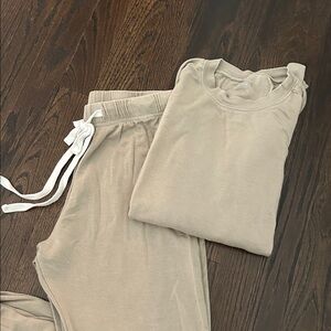 2 Piece Splits59 Size XS sweatshirt and jogger